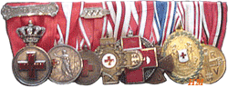 Groep van adjudant-onderofficier W. Hagestein van het Rode Kruis Korps Rotterdam, te weten: Rode Kruis Medaille met gesp 'Ethiopi 1935/1936', Medaille van Verdienste in zilver, Medaille voor Trouwe Dienst met gesp 'XXX', Bronzen Herinneringskruis 1939-1940, Herinneringskruis 1940-1945, Mobilisatiekruis 1914-1918, Bronzen Medaille van het Oostenrijkse Rode Kruis en de Medaille 3e klasse van het Pruisische Rode Kruis