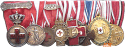 Groep van adjudant-onderofficier W. Hagestein van het Rode Kruis Korps Rotterdam, te weten: Rode Kruis Medaille met gesp 'Ethiopi? 1935/1936', Medaille van Verdienste in zilver, Medaille voor Trouwe Dienst met gesp 'XXX', Bronzen Herinneringskruis 1939-1940, Herinneringskruis 1940-1945, Mobilisatiekruis 1914-1918, Bronzen Medaille van het Oostenrijkse Rode Kruis en de Medaille 3e klasse van het Pruisische Rode Kruis