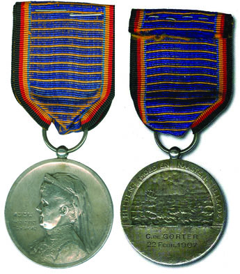 De Medaille van Koningin-Moeder Emma voor redding van schipbreukelingen